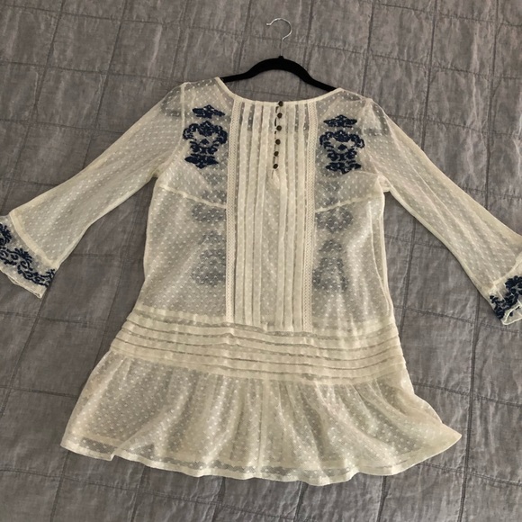 Embroidered lace tunic, in like-new condition! - Picture 4 of 5